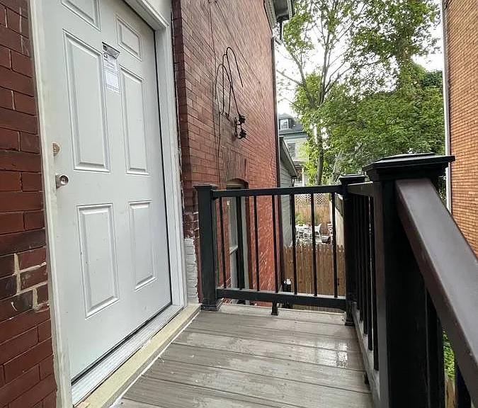 150 Stratford Ave #B — Photo 17