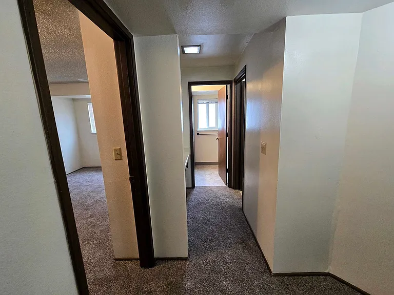 2125-2145 NW Highland Dr — Photo 16