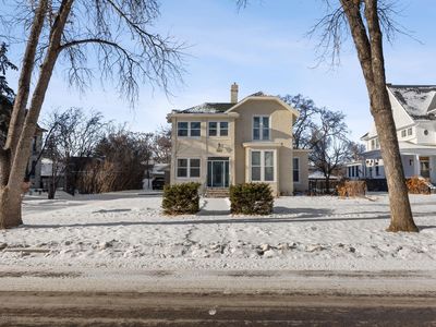 515 8th St S, Fargo, ND, 58103