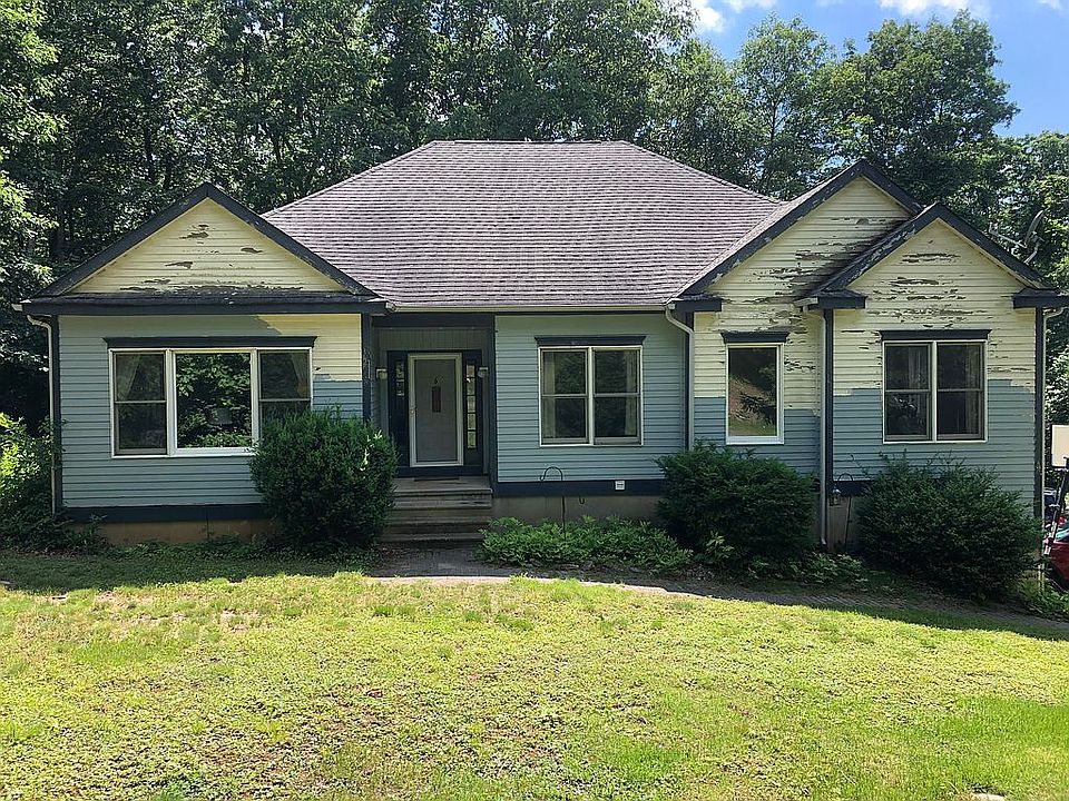 1st image of 6 Sherwood Ln
