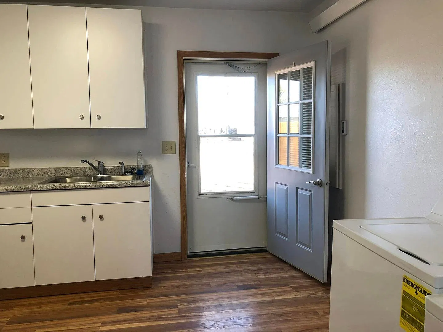 Cute House for Rent in quiet neighborhood — Photo 3