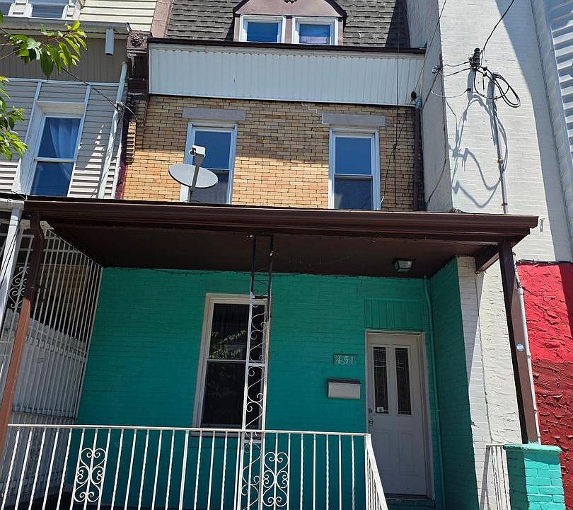 1st image of 451 E Clearfield St