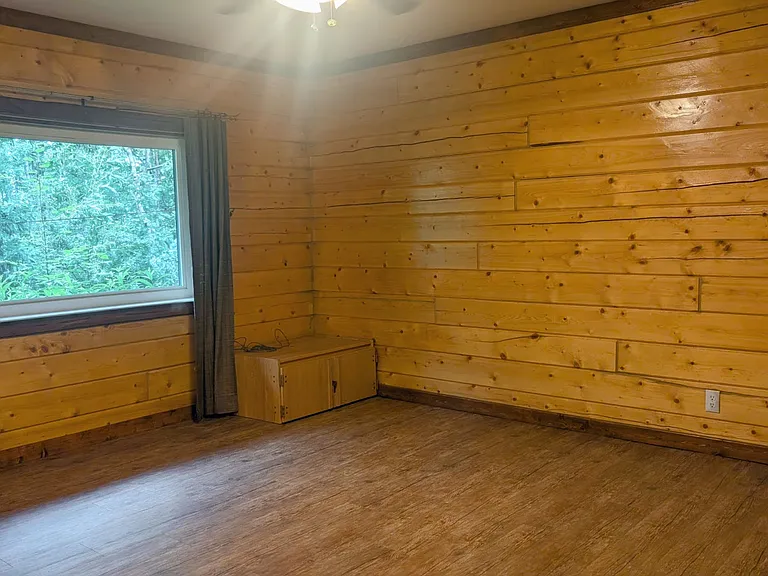 4020 Old Wood Rd — Photo 4