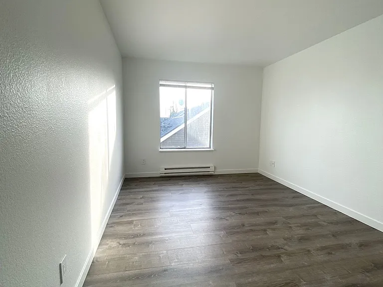 Olympic View Apartments — Photo 9