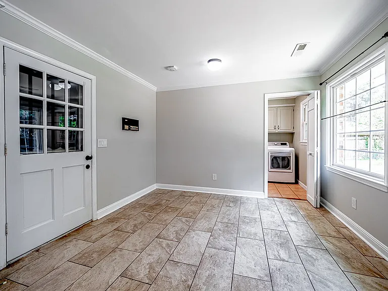 2704 Powhatan Dr — Photo 40