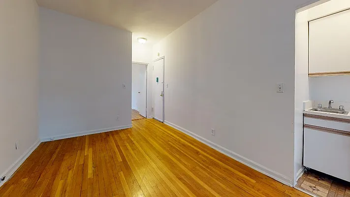 Rented by Bond New York | media 4