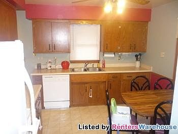 2nd image of 573 Fairmont St NE