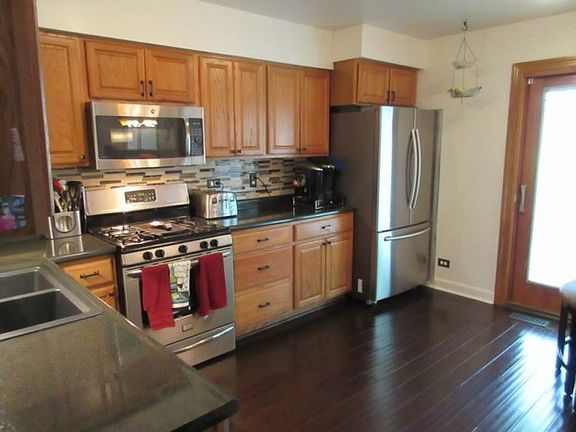 5th image of 1833 Wellington Pl #1833