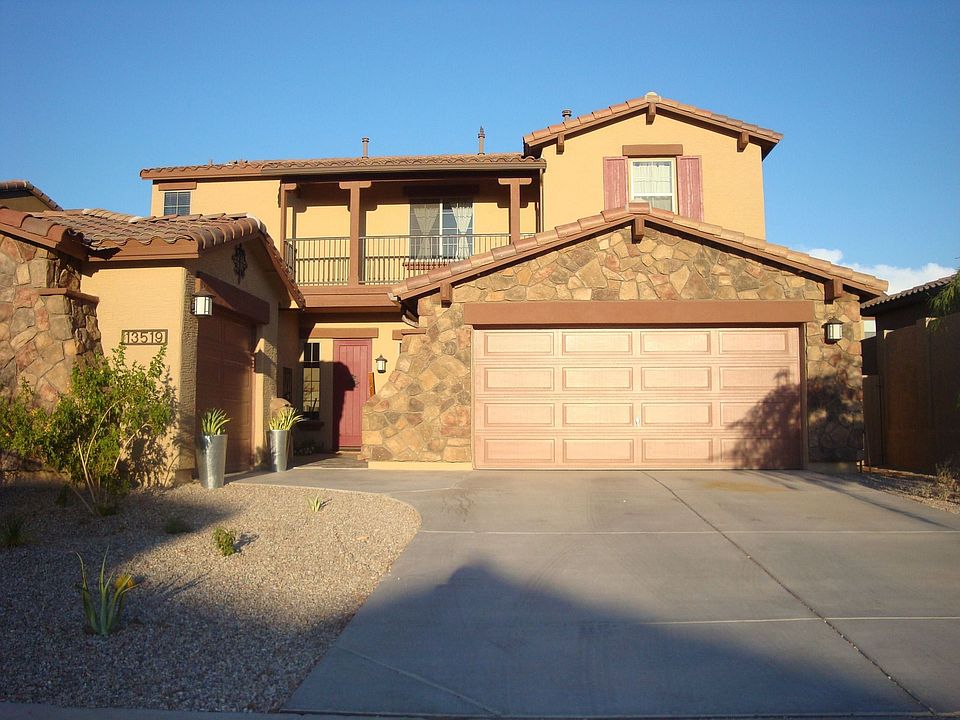 Gorgeous two-story 5 bedroom house
