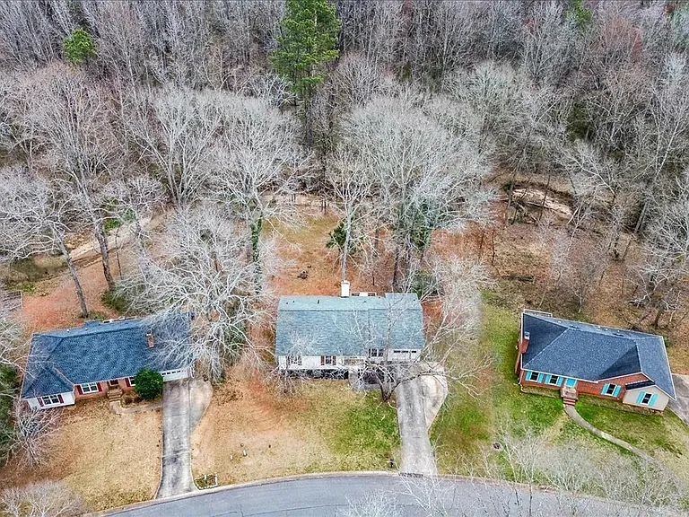 325 Brookstone Dr — Photo 19