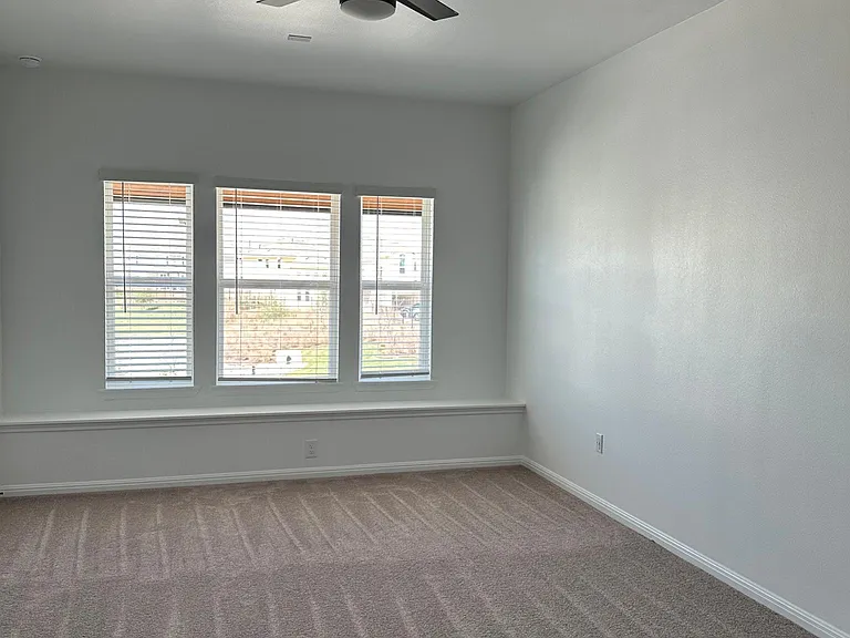 1021 Legend Milton Ln — Photo 22