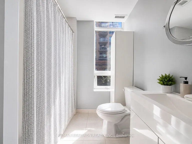 218 King St E #320 — Photo 23
