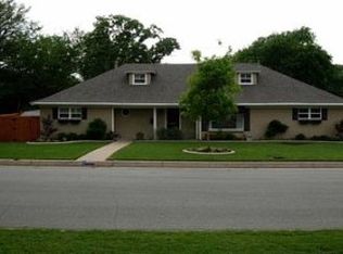 4345 Bilglade Rd, Fort Worth, TX 76109