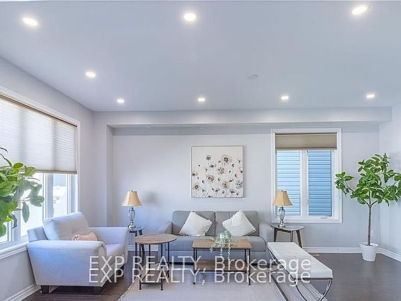 4th image of 320 Autumnfield St