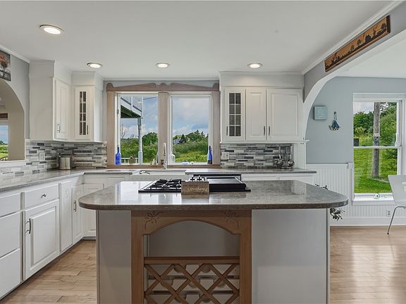 4th image of 850 Harris Rd