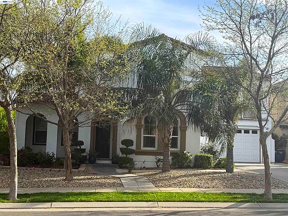 2nd image of 726 S Escuela Dr