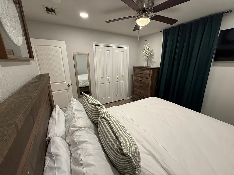 Bedroom 3 - queen bed and smart tv.