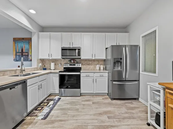 2815 Kings Crossing Dr APT 302, Kingwood, TX 77345