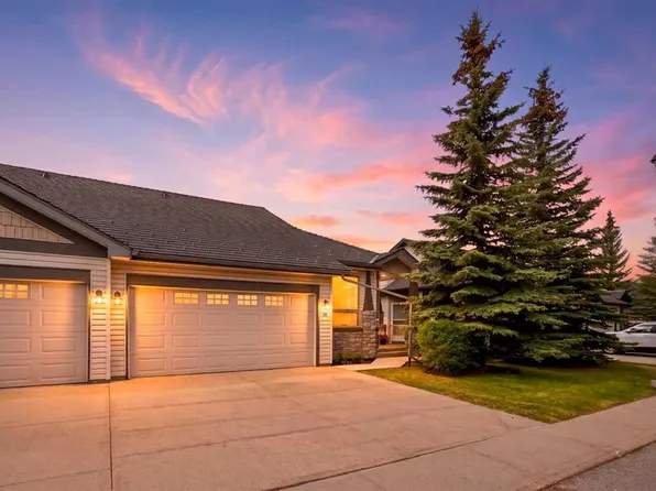 131 N Springbank Ter SW, Calgary, AB T3H 4S8