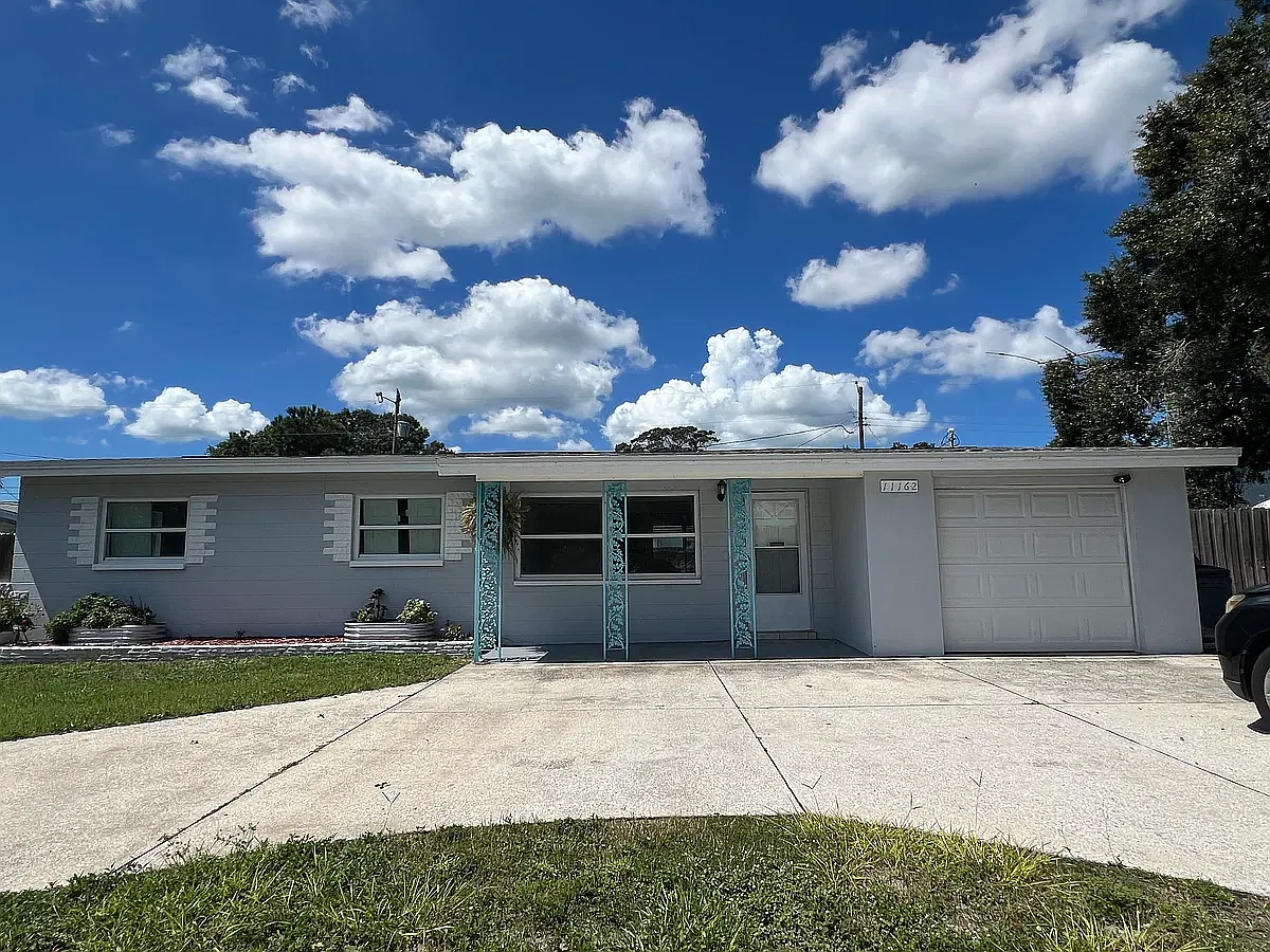 3 bed, 1445 sqft, $2,600 — Photo 1