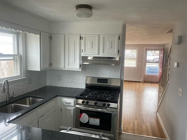 1st image of 12 Parsons St #12