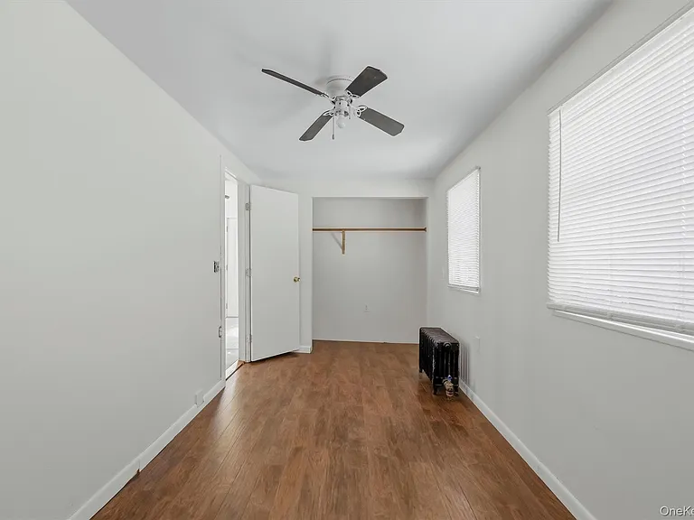 212 Center St — Photo 28