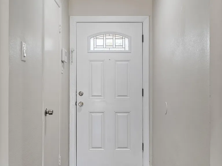2717 Oakdale Rd — Photo 5