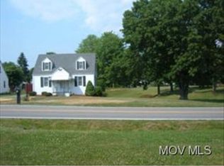 1815 Gihon Rd, Parkersburg, WV 26101
