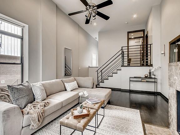 4th image of 2150 W North Ave #7A