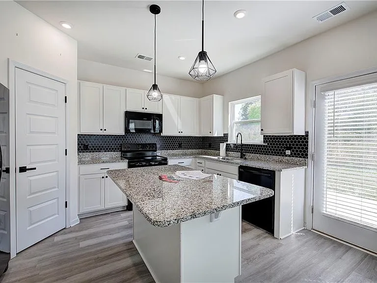 10 Eagle Dr NW — Photo 17