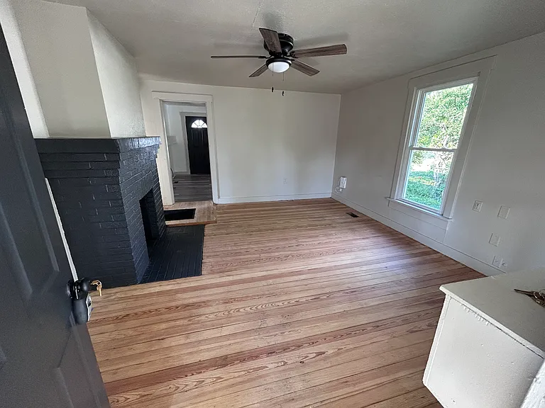 208 Greene St — Photo 9