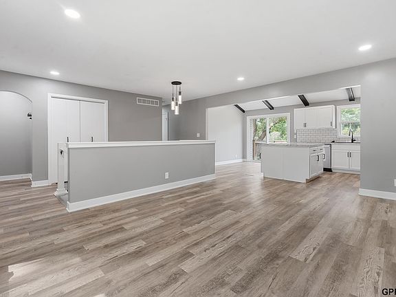 5th image of 5616 Dogwood Dr