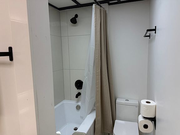 5th image of 651 Chena Hot Springs Rd #C