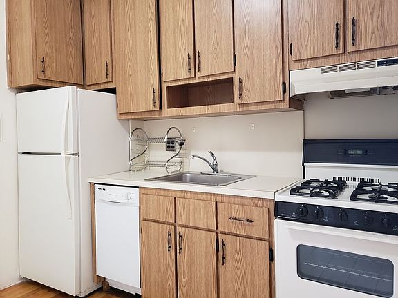 2nd image of 510 Cathedral Pkwy #9F