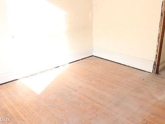 5th image of 3521 N Wilton Ave #Unt3f
