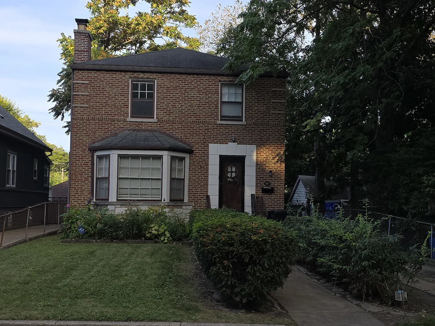 3 bed, 1.5 bath, 1493 sqft, $3,000 — Photo 1