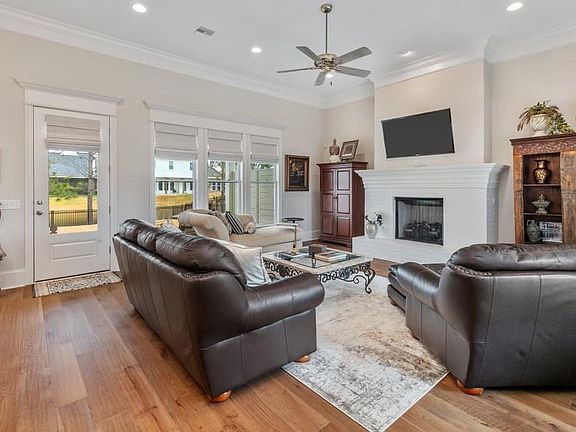 5th image of 5835 Lakeview Ln