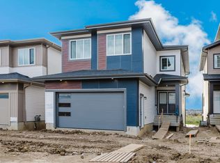 216 21st St NW, Edmonton, AB T6T1B2