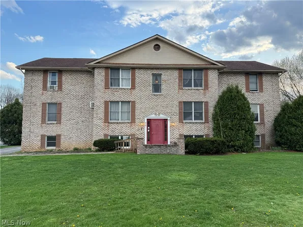 918 Pearson Cir Unit 2, Boardman, OH 44512