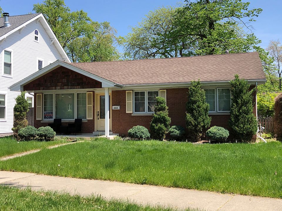 2nd image of 3845 McCormick Ave