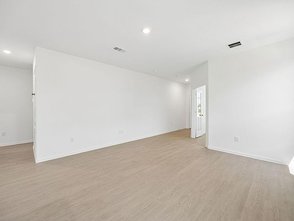 4th image of 15023 Rustic Moon Rd