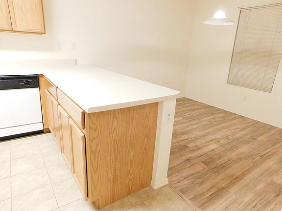 4th image of 7400 Quartzite Ave NW