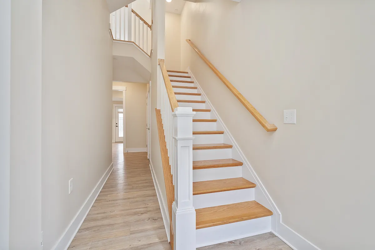 ground floor entry - 6427 Melissa St