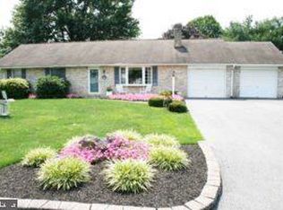 804 Sue Dr, Lititz, PA 17543