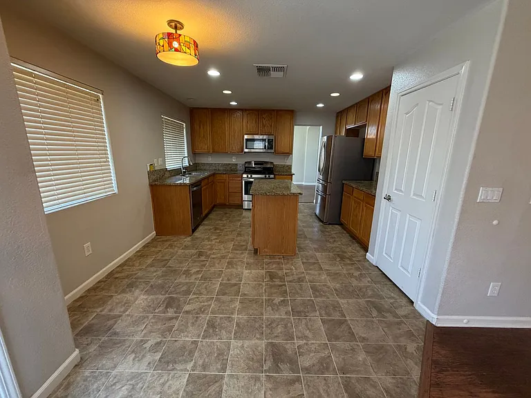 1613 Little Rock Cir — Photo 22