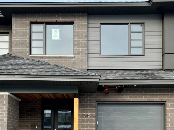 516 Borbridge Ave, Ottawa, ON K4M 0H9