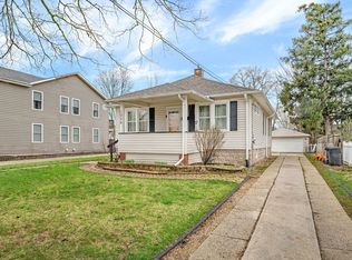 1238 Wauponsee St, Morris, IL 60450