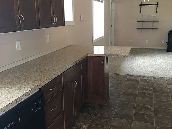 4th image of 956 Rebecca Ln