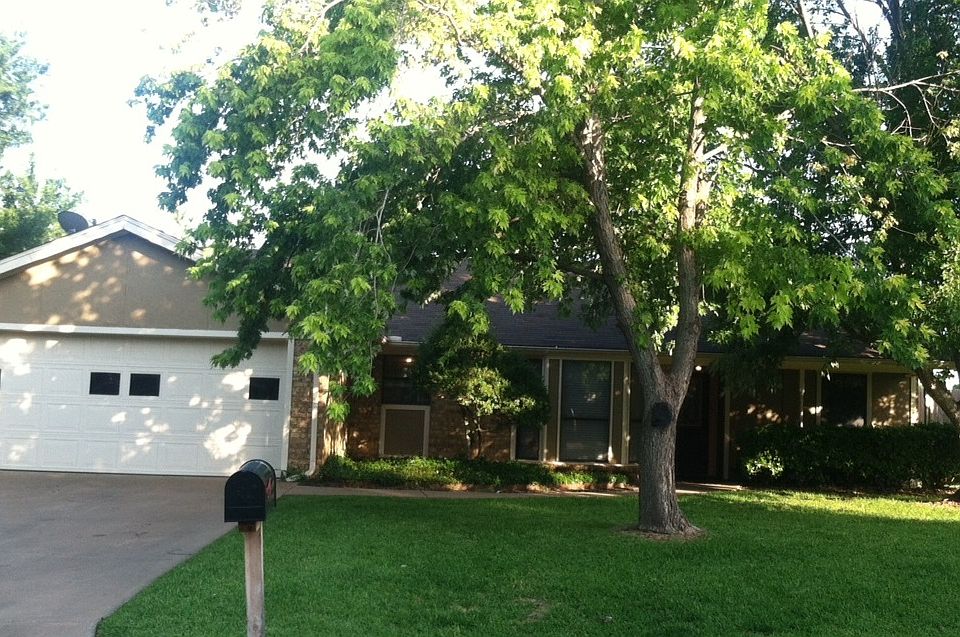 1st image of 113 Blue Jay St