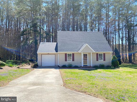 4th image of 417 Jeffreys Ln